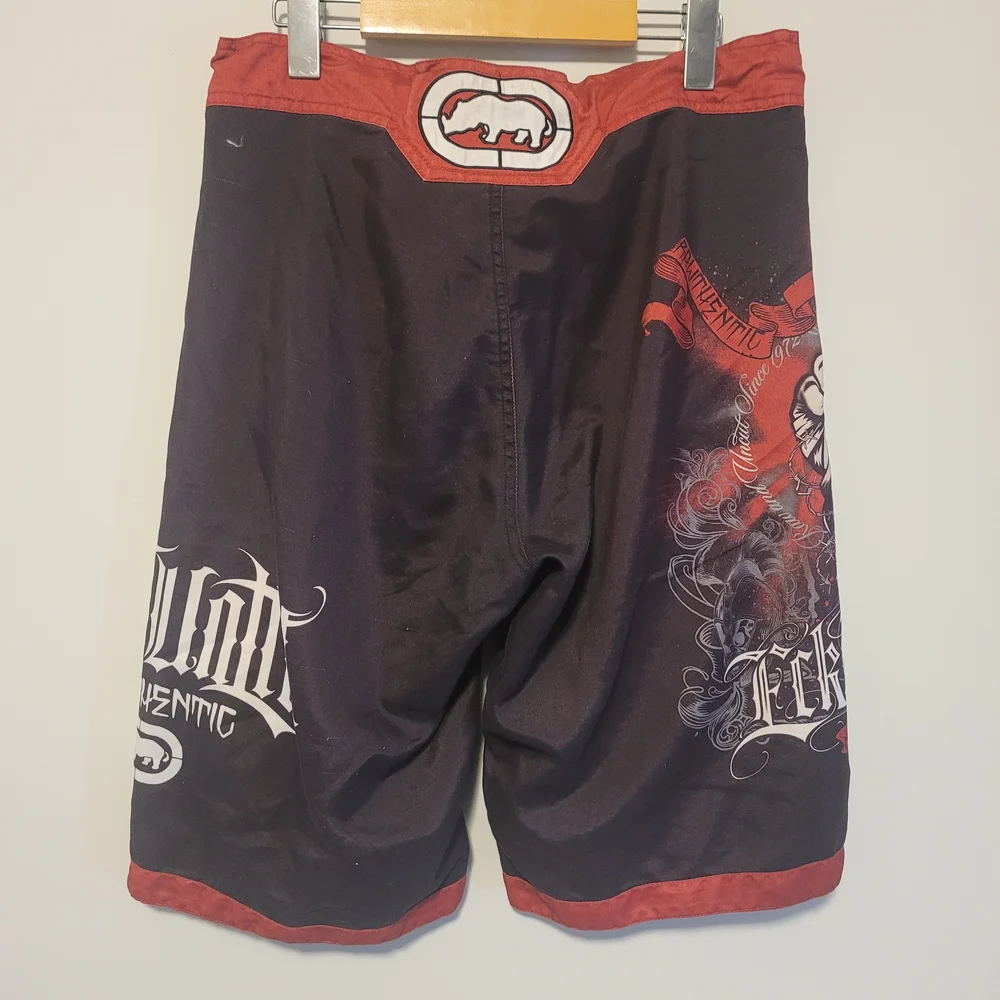 Ecko Unltd MMA Board Shorts Black Red Graphic Fight Shorts Size 30 - Picture 6 of 7